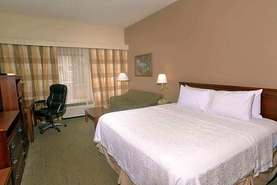 Hampton Inn By Hilton & Suites Springfield