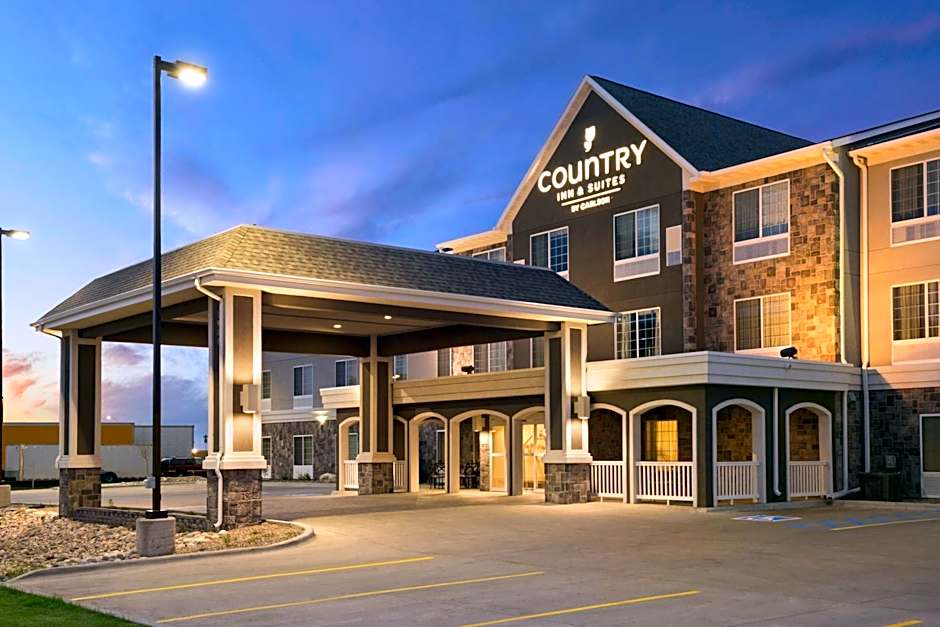 Country Inn & Suites by Radisson, Minot, ND