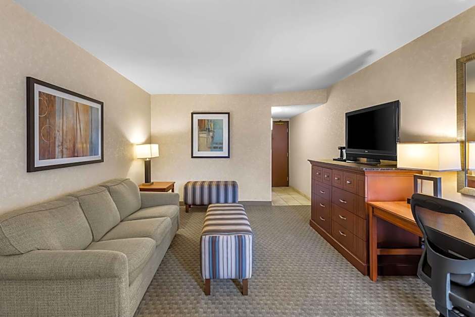 Sonesta Essential Houston Hobby Airport