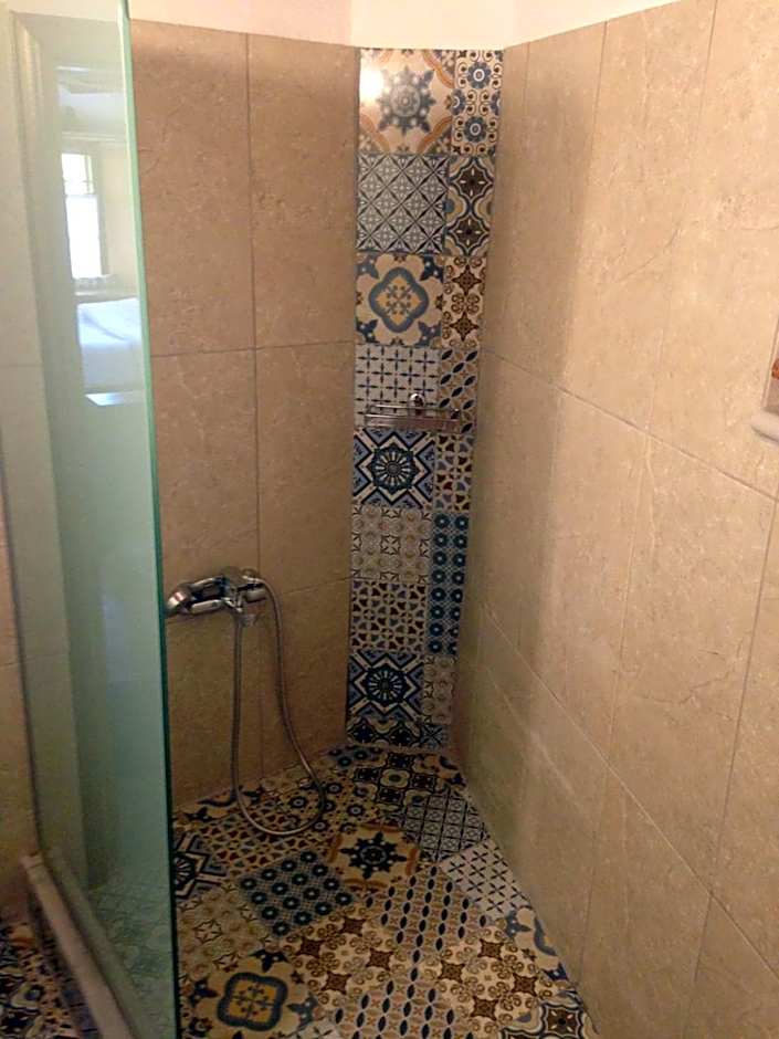 Saxonis Houses & Saxonis Villa