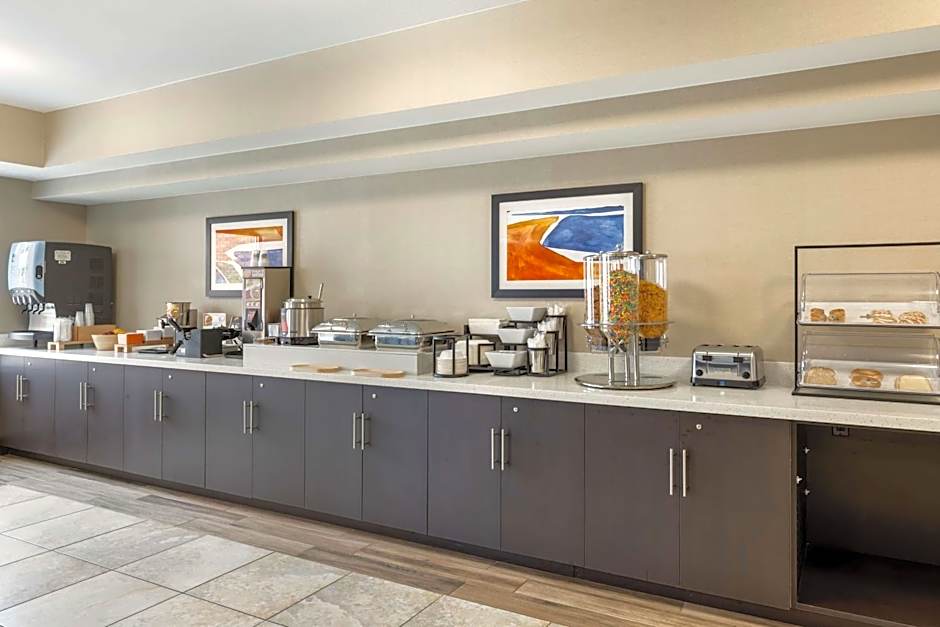 Best Western Watertown Inn and Suites