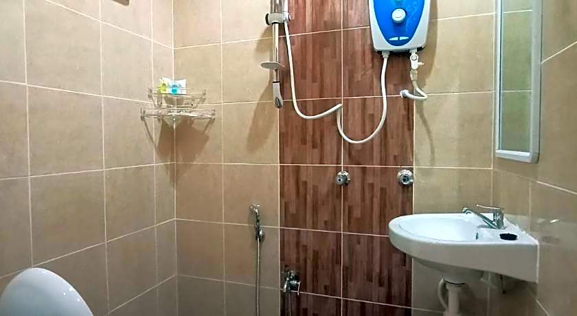 Super OYO 89771 Dane & Shue