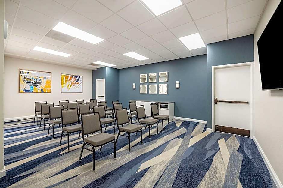 Comfort Suites Chesapeake - Norfolk