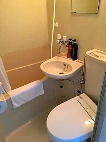 Double Room with Small Double Bed - Early Check out at 8:00 am - Smoking