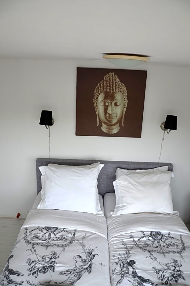 Pension 't hofje 350 meter van het strand