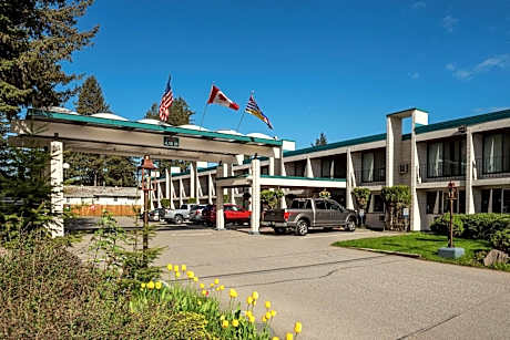 Prestige Riverside Lodge Quensel