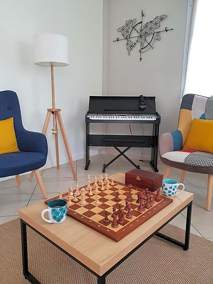 LA MARINA-Center-Parking-StationtoParis