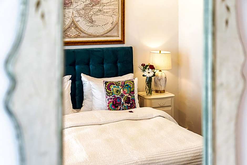 Nikolas Haus Premium Historic Center Stay & Free Parking