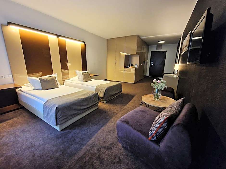 Platinum Apartments Aparthotel