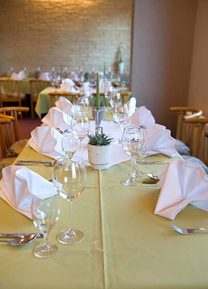 Hotel & Restaurant Waldcafe Hettstedt