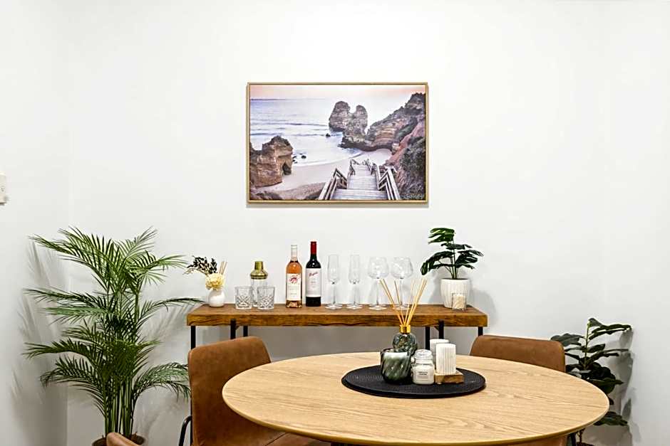 Sleek Northbridge Getaway