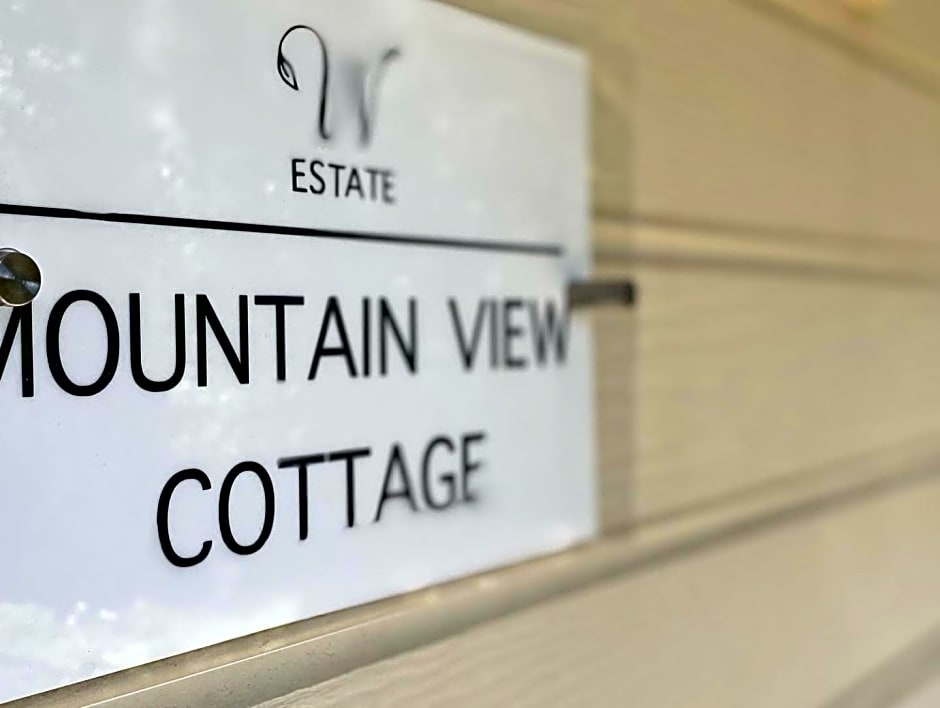 The Mountain View Cottage