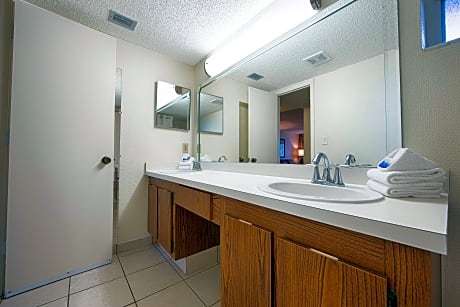 Suite-2 Queen Beds, Non-Smoking, Sofabed, Living Room, Sitting Area, Microwave And Refrigerator, Ful