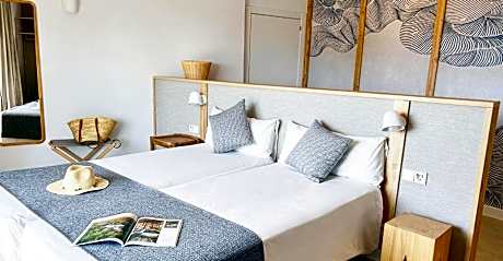 One-Bedroom Apartment (2 Adults)