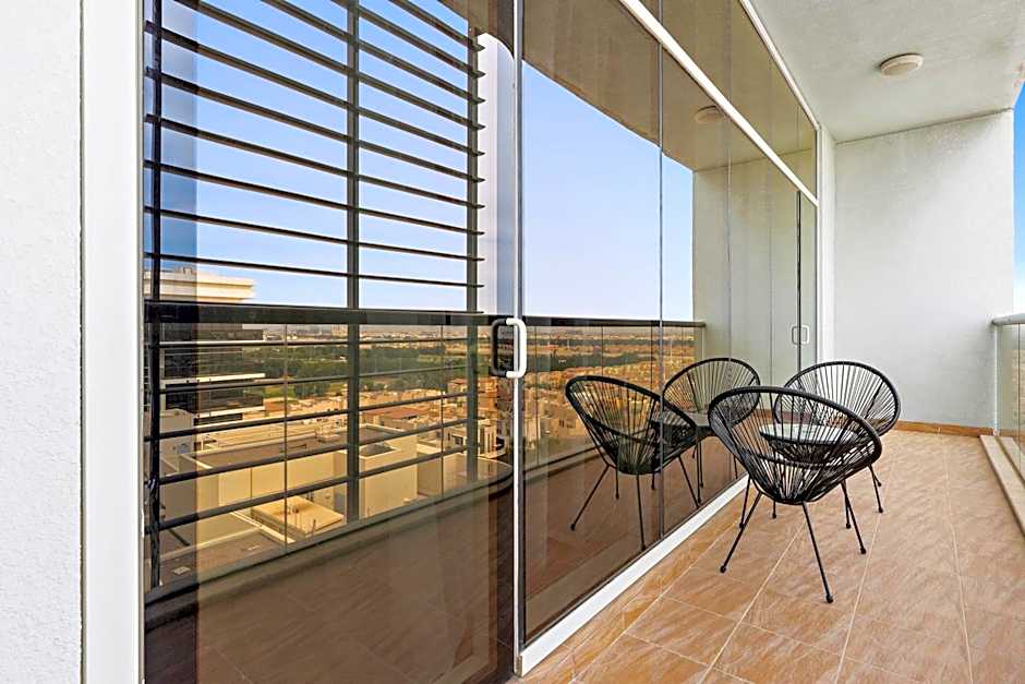 Silkhaus Contemporary 1 BDR Next to Golf Course