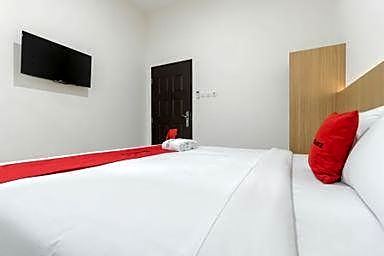RedDoorz near Mall SKA Pekanbaru