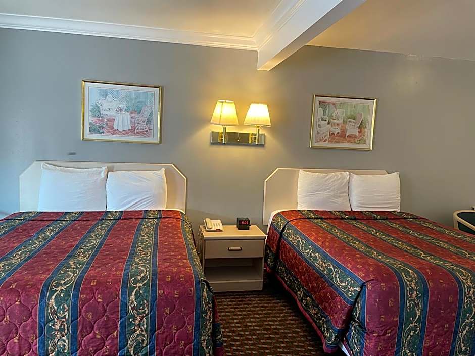 Lark Motel Willits