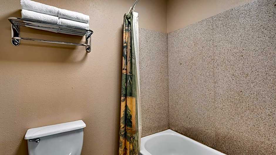Best Western Plus Kelly Inn & Suites
