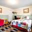 Lloyd's On The River Country Inn By OYO