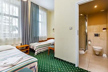Classic Twin Room