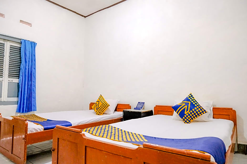 OYO Life 2638 Hotel Raya