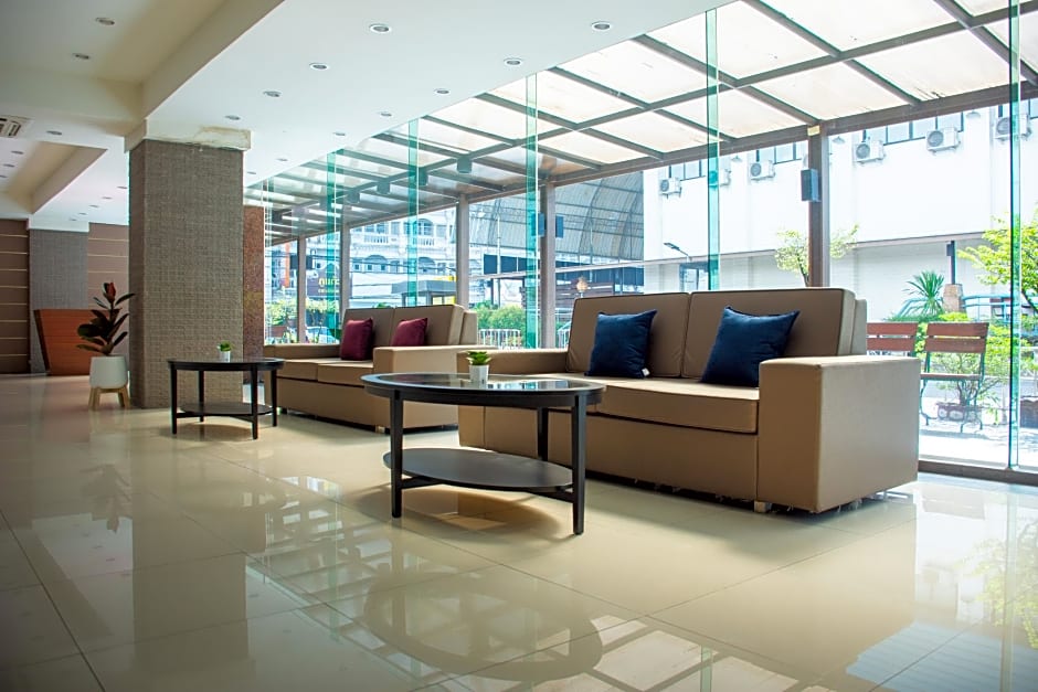 Mayflower Grand Hotel Korat