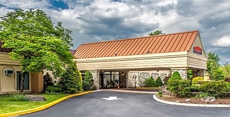 FairBridge Inn & Suites Poconos