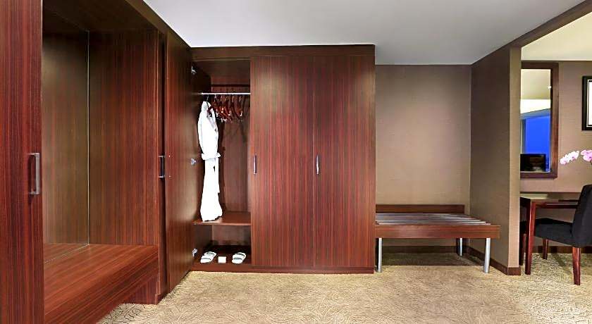 Aston Madiun Hotel And Conference Center