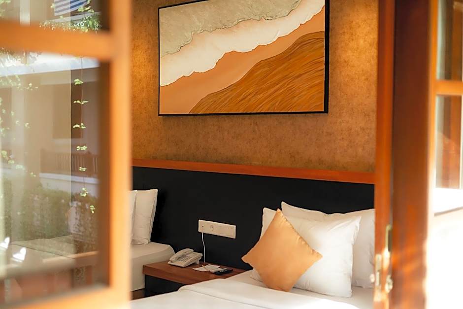 Fourteen Roses Beach Hotel