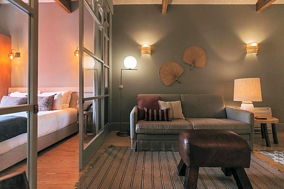 Torel 1884 Suites & Apartments