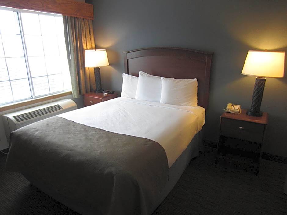 AmericInn by Wyndham Hutchinson