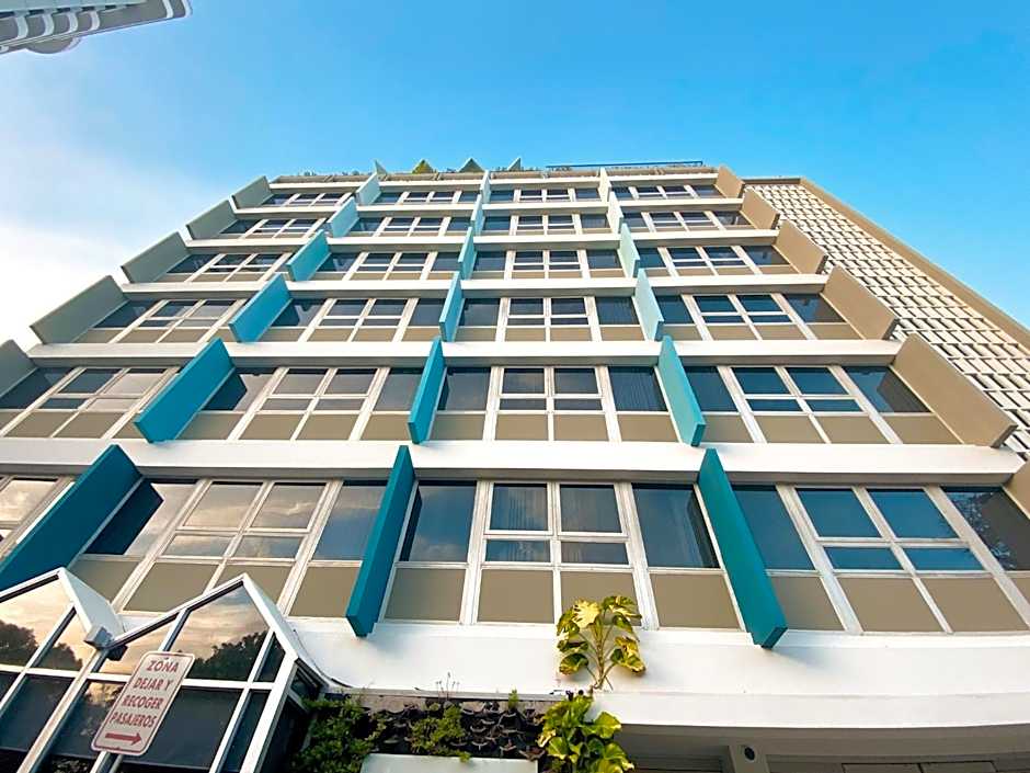 The Wave Hotel Condado