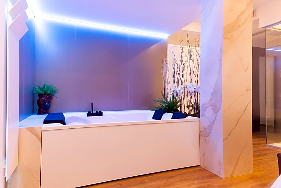 POPULA - The Lifestyle Hotel