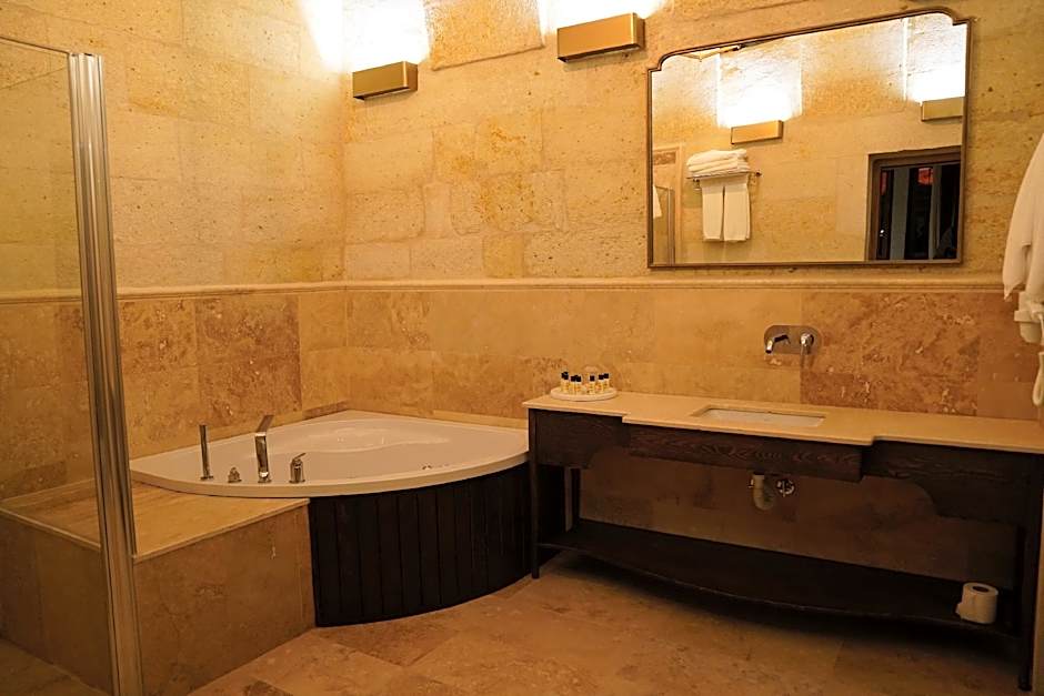 EVANTHIA CAVE SUITES