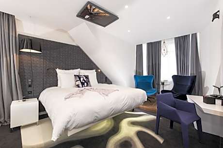 Magical Suite with Spa Access