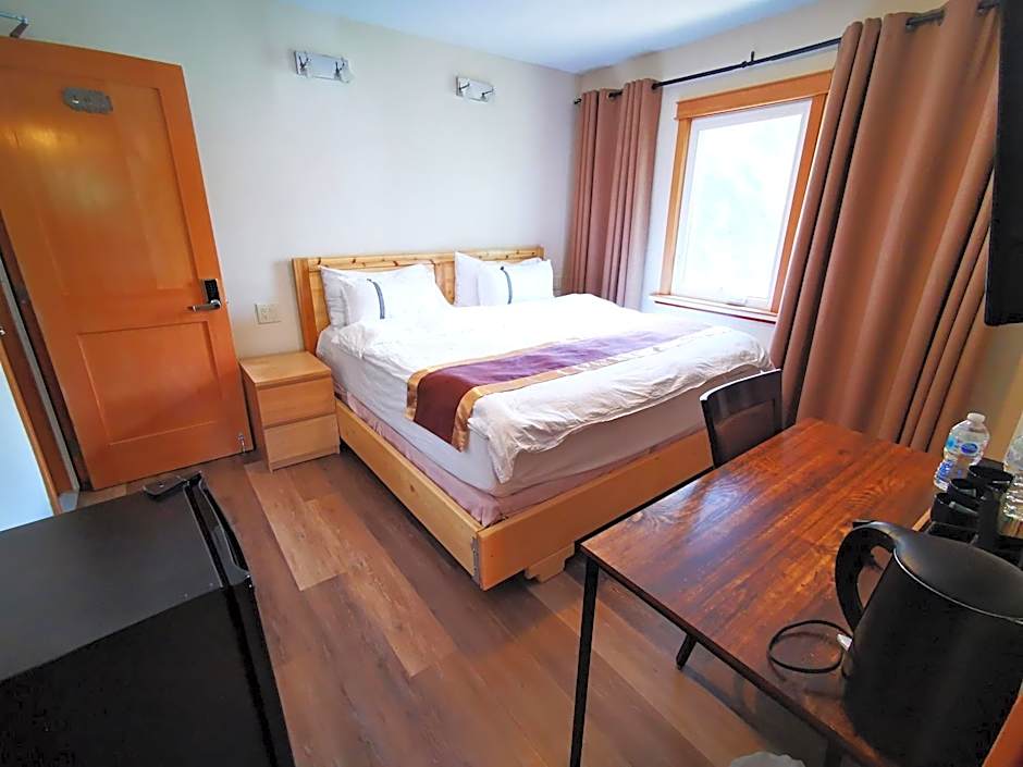 Riverfront Estate Bed&Breakfast Banff