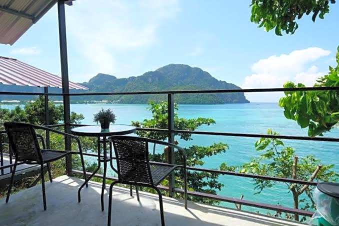 Phi Phi Seaside Bungalow
