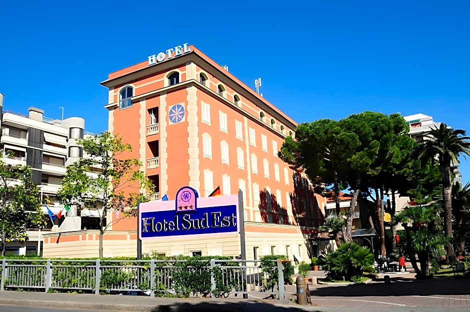 Photo 1 of 50 of Hotel Sud Est