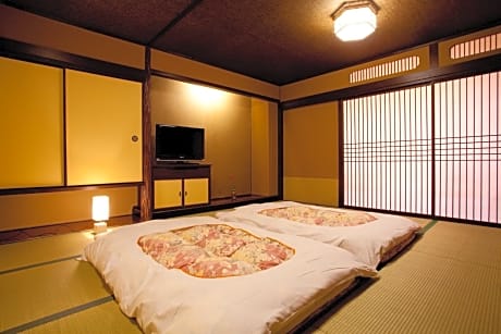 Japanese-Style Room with Lake View