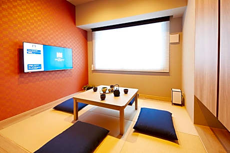 Grand Japanese Room with Washing Machine