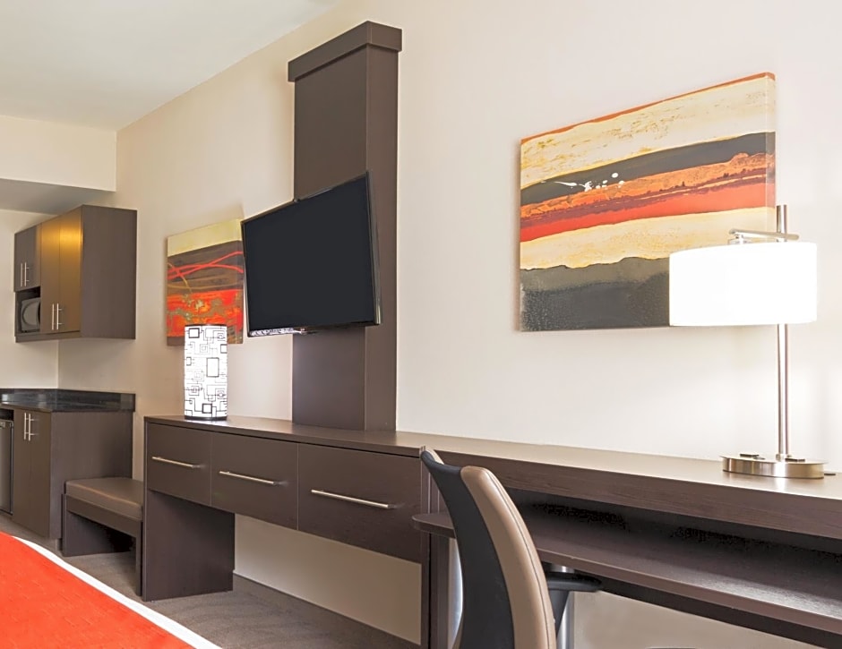 Holiday Inn Express Naples Downtown 5th Avenue By IHG