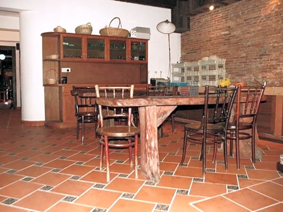 Kuching Waterfront Lodge