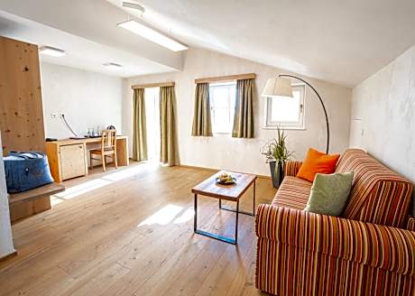 Suite with Mountain View