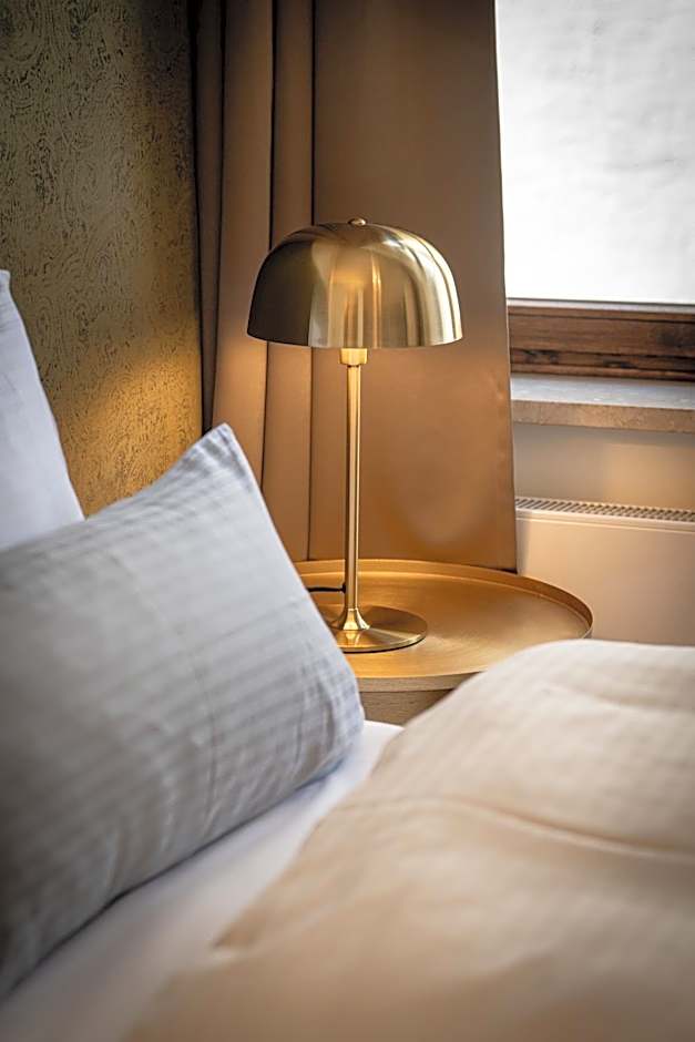 Maxim Suites by Elias Holl