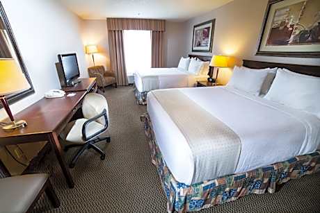 2 Queen Beds Standard