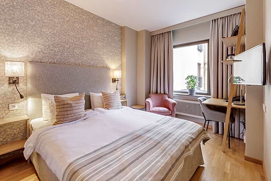 Home Hotel Wellington