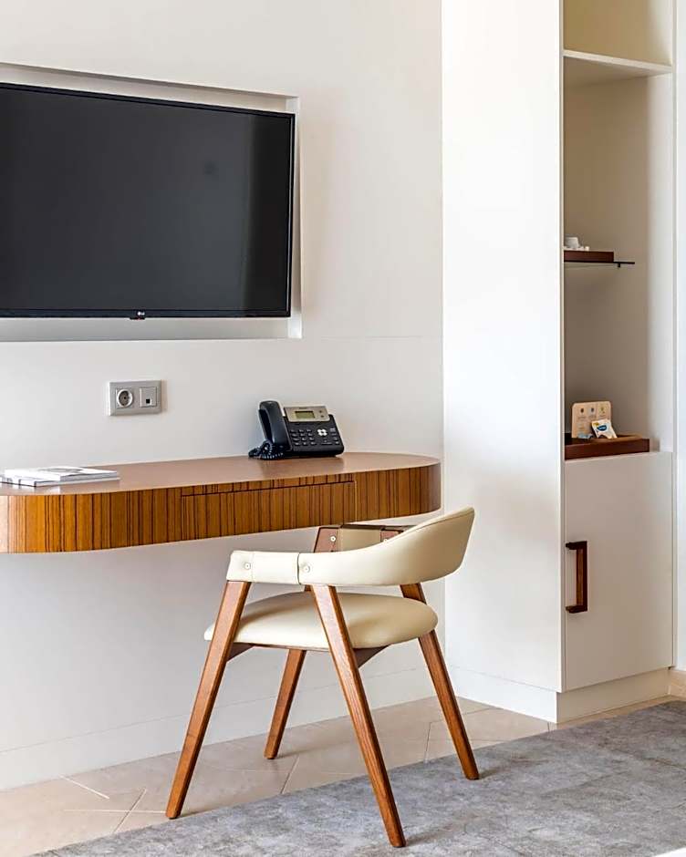 Regency Salgados Hotel and Spa