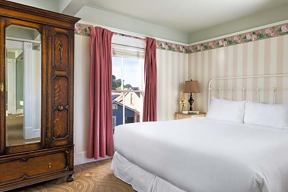 Centrella Hotel, a Kirkwood Collection Hotel