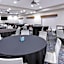 Holiday Inn Express & Suites Rice Lake By IHG