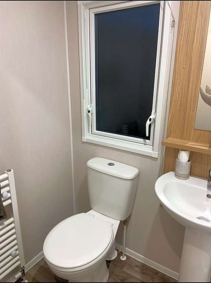 Southview Holiday Park, Deluxe Caravan